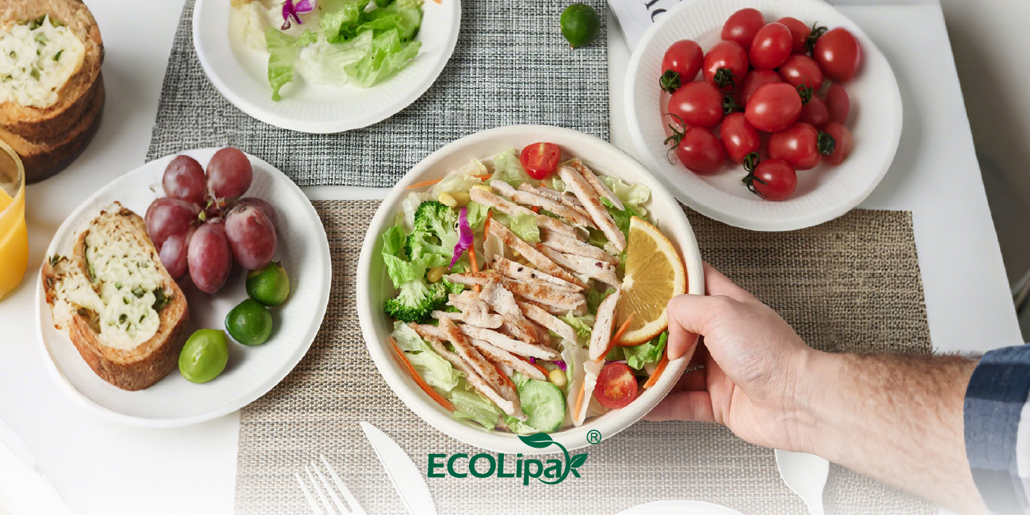 ECOLipak compostable bowls used for serving fresh salad, showcasing durable biodegradable bowls for hot and cold food